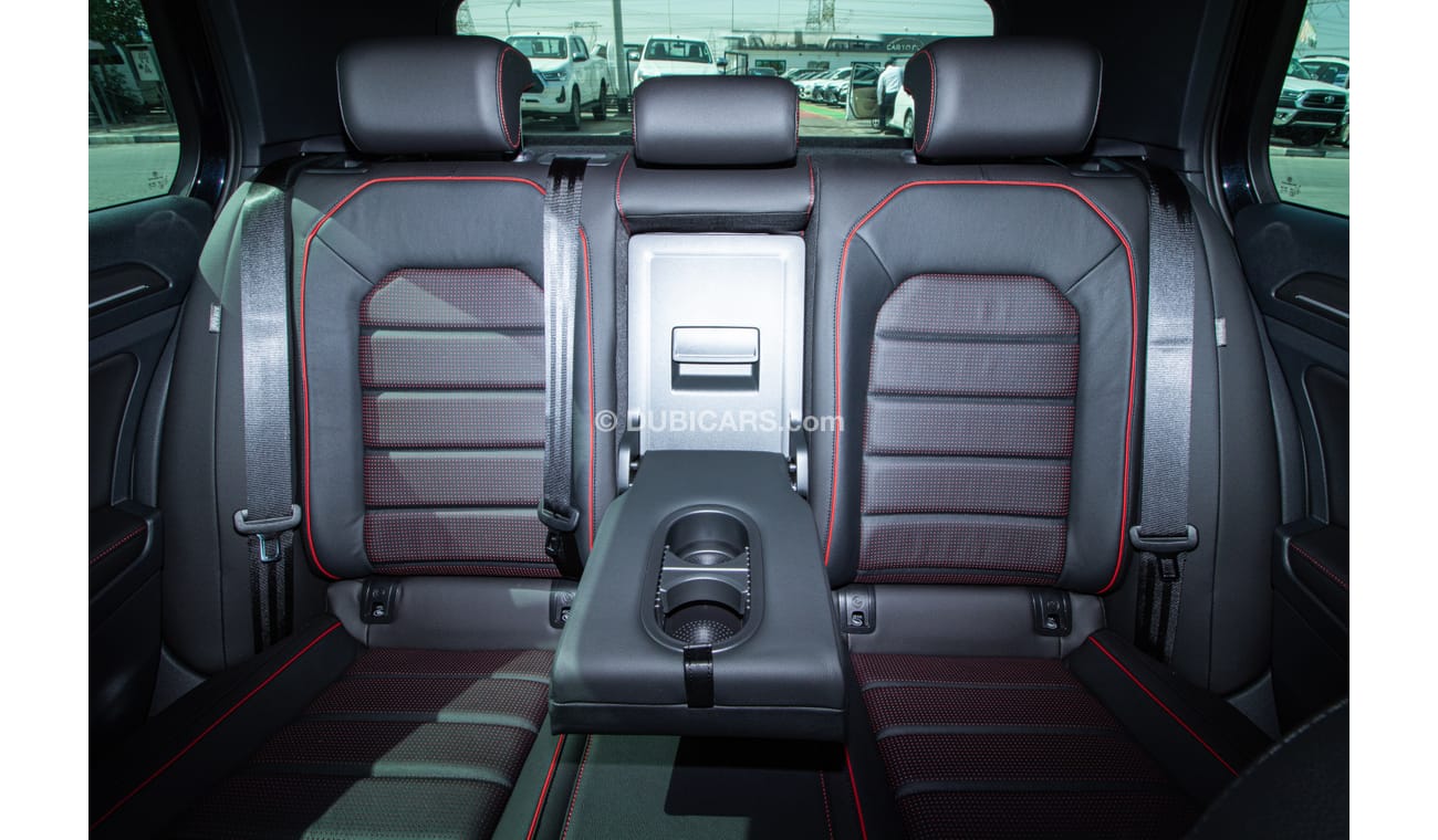 Volkswagen Golf GTi 2.0L Turbo with adaptive chassis control , Apple Carplay and Fully digital speedometer