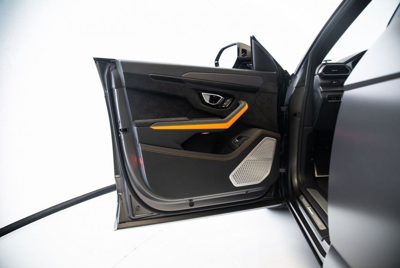 Lamborghini Urus 4.0T GRAPHITE CAPSULE