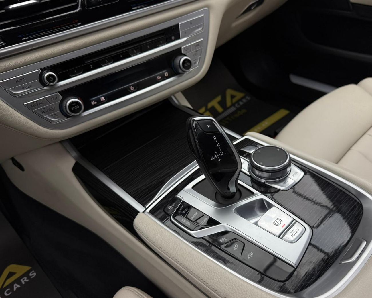 بي أم دبليو 730Li 2020 BMW 730Li, Warranty, Very Low Km, Fully Loaded, Excellent Condition, GCC