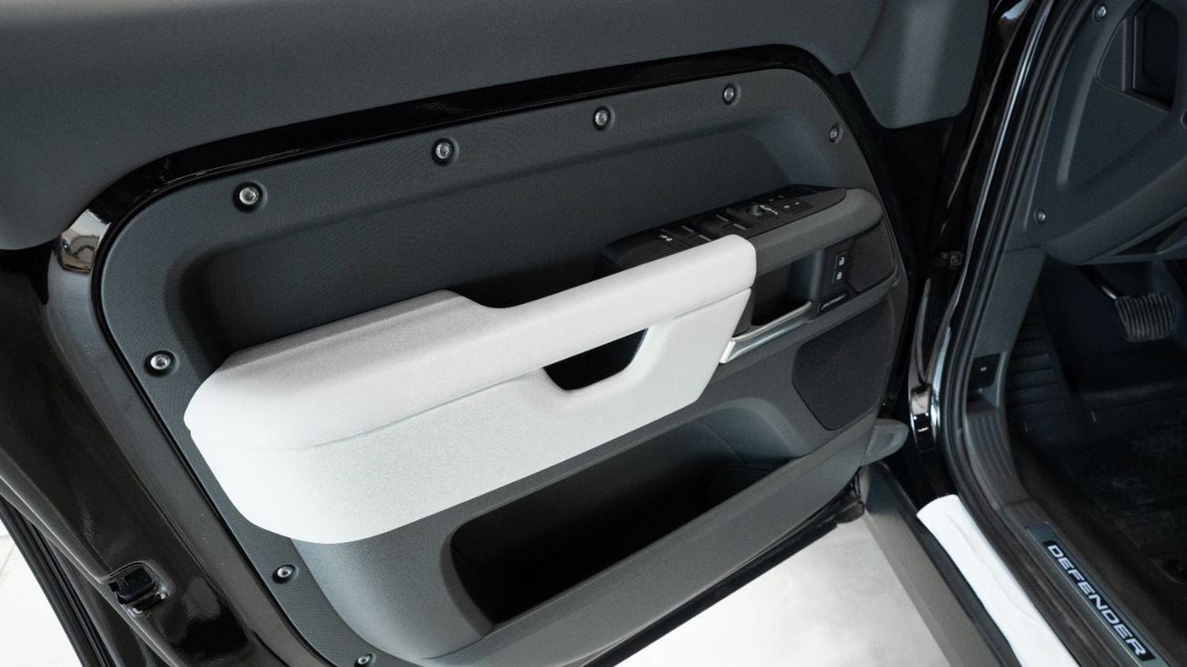 لاند روفر ديفندر 2026 | BRAND NEW (FOR EXPORT) | LAND ROVER DEFENDER - 110 X-DYNAMIC HSE | 0 KM MILEAGE | GCC SPECS