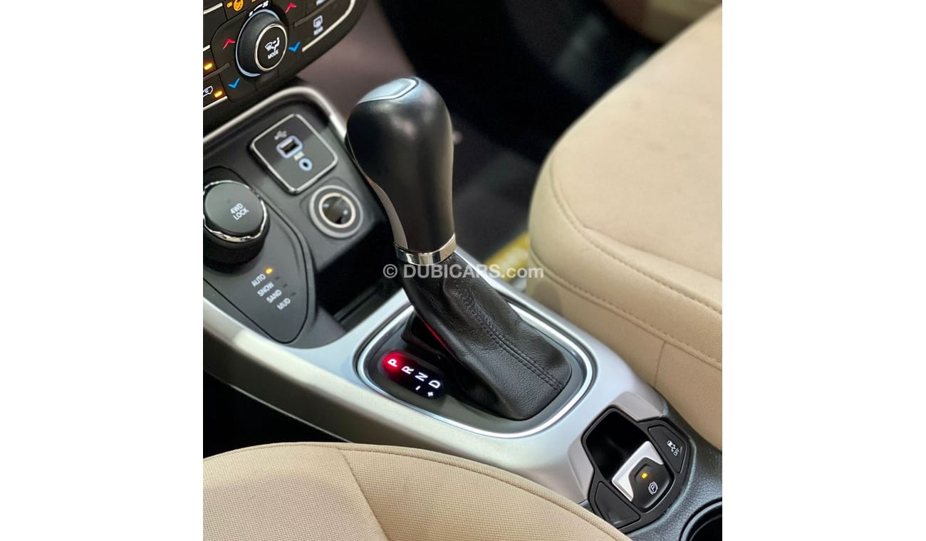 جيب كومباس 2018 Jeep Compass Longitude, Jeep Warranty till 2023, Jeep Service History, Low mileage, GCC