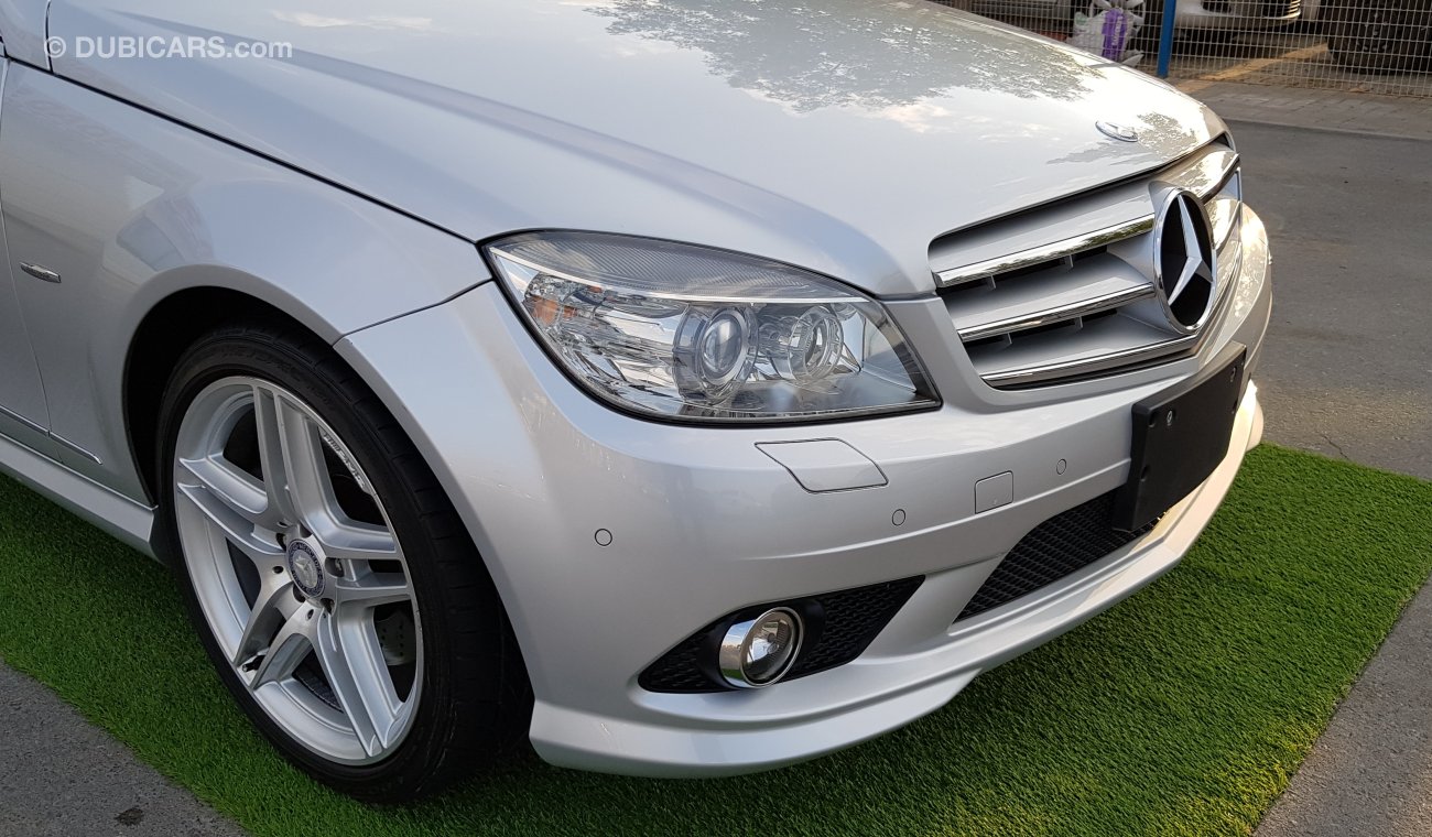 Mercedes-Benz C 300 2011- VERY CLEAN - NO ACCIDENTS . NOW ARRIVED FROM JAPAN - 40315 KM ONLY