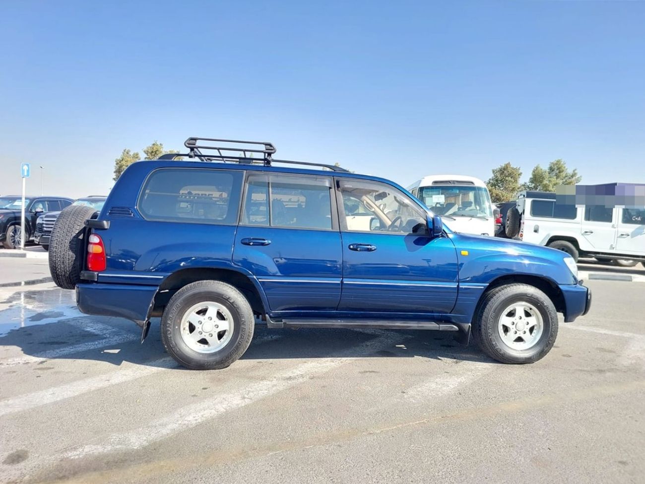 Toyota Land Cruiser TOYOTA LAND CRUISER SUV RHD 1998 MODEL 4.2 L DIESEL AUTOMATIC(PM10431)