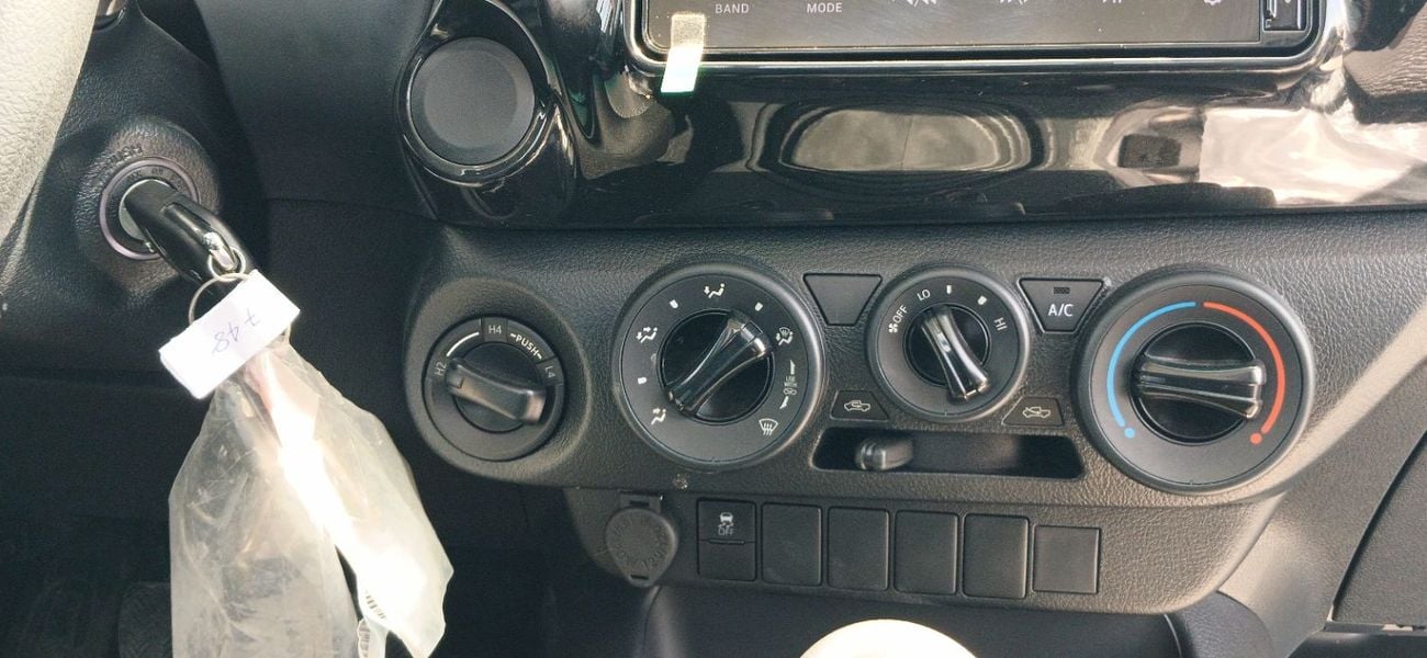 Toyota Hilux 2.4L Diesel Manual 4x4 SC 2026YM