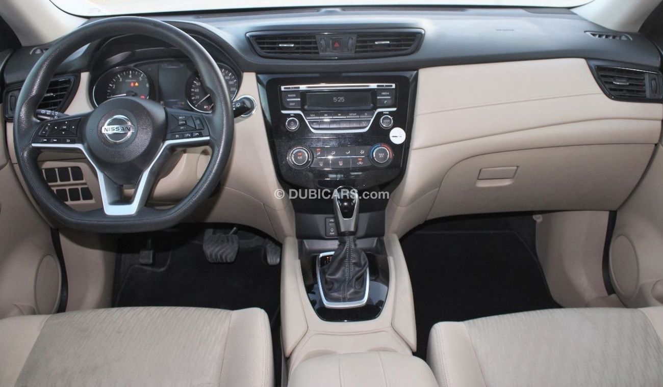 نيسان إكس تريل نيسان اكس تريل 2018 خليجي رقم 2 فورويل بحالة ممتازة بدون حوادث نظيفه جدا من الداخل والخارج