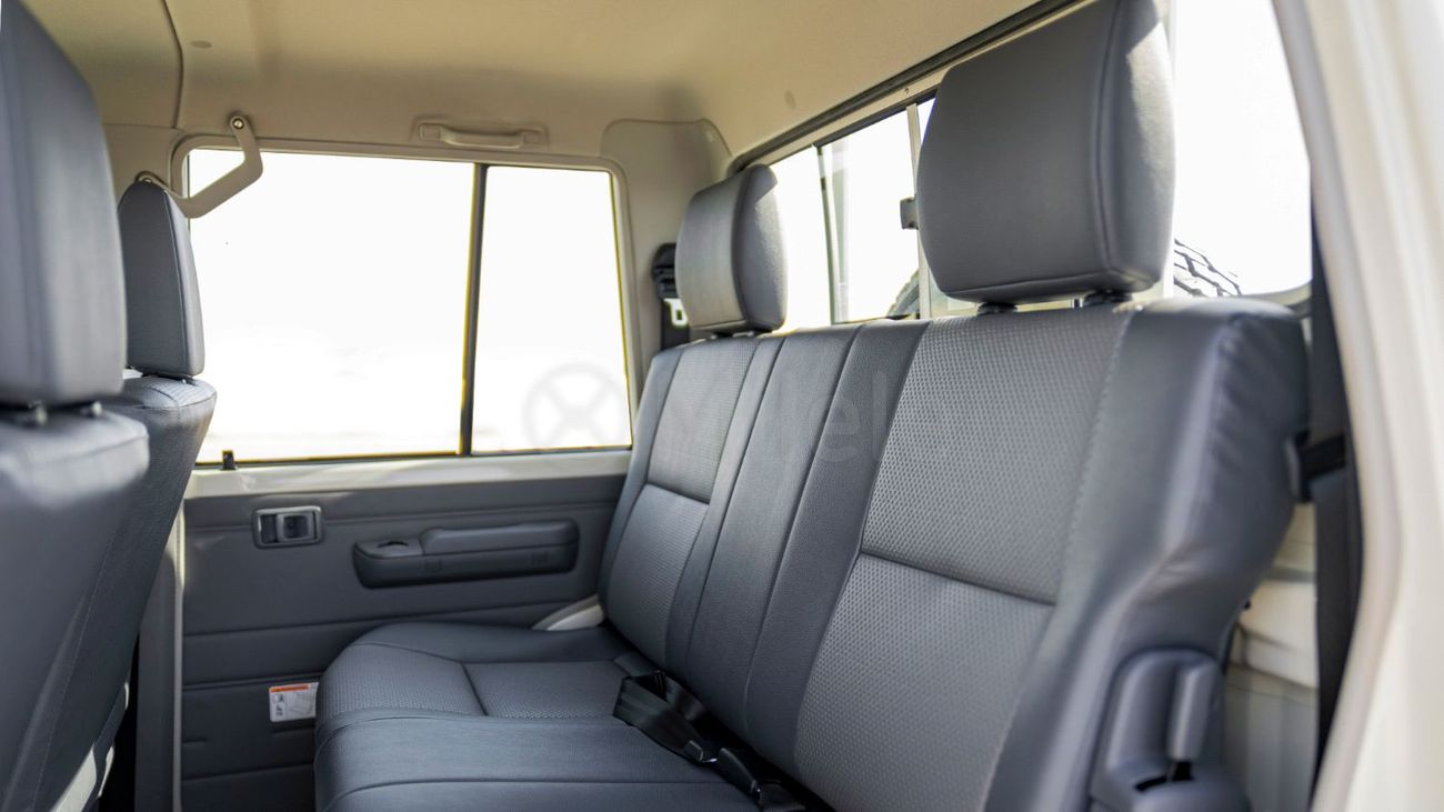 Toyota Land Cruiser Pickup 70 Toyota Land Cruiser 79 DC (Double Cab) | EXPORT ONLY