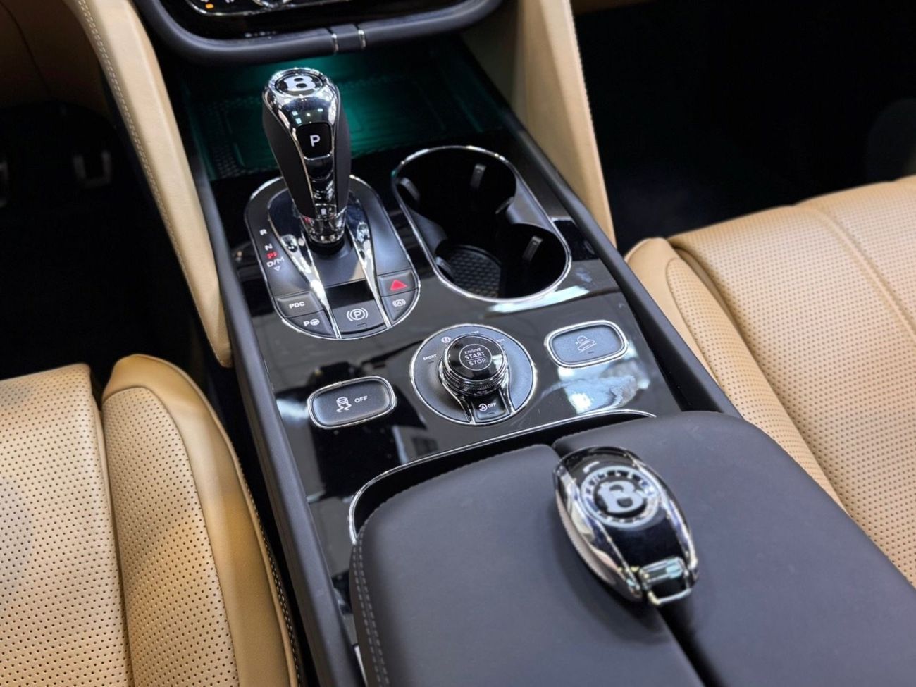 بنتلي بينتايجا  Bentayga 4.0T