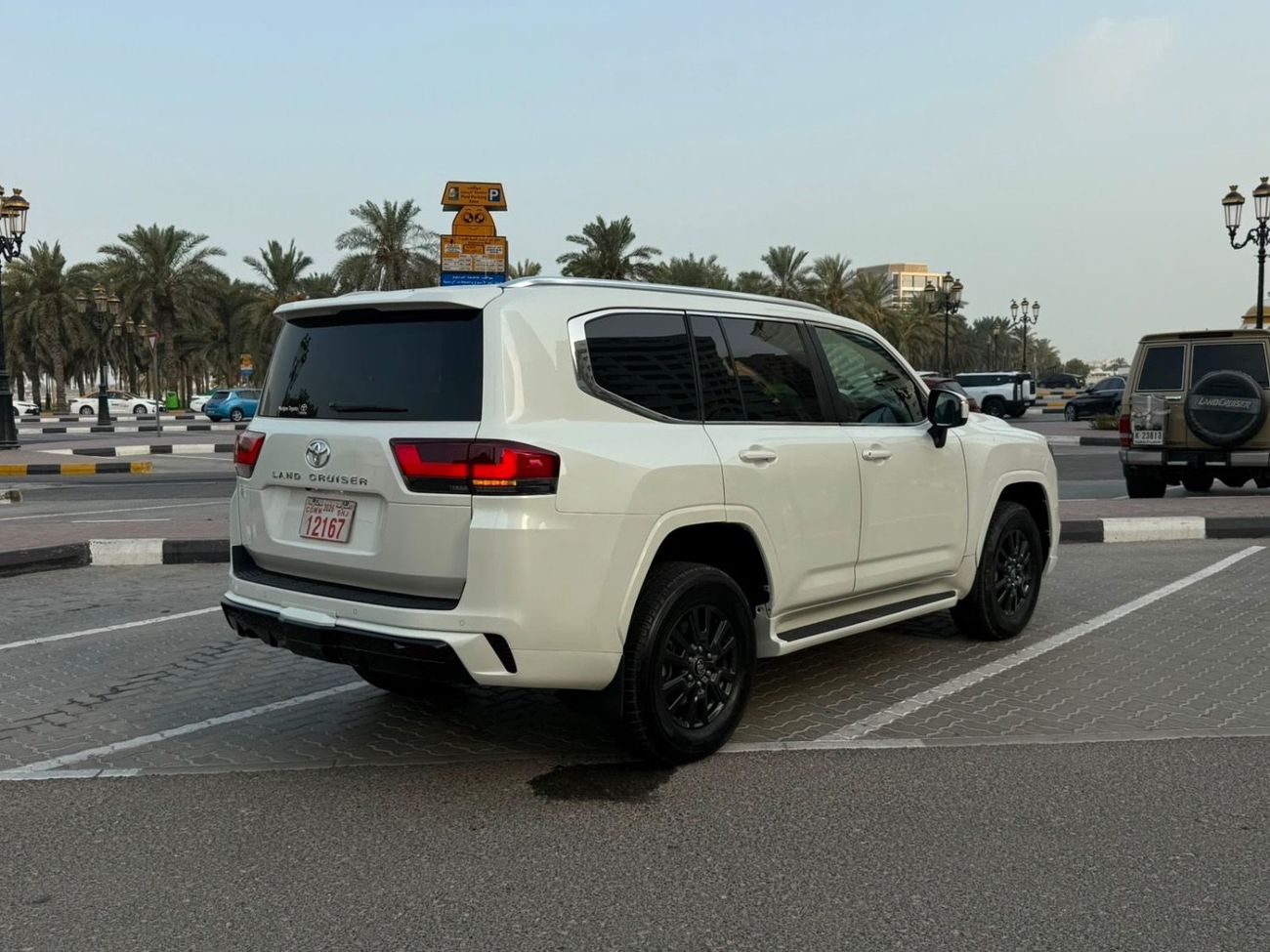 تويوتا لاند كروزر VXR