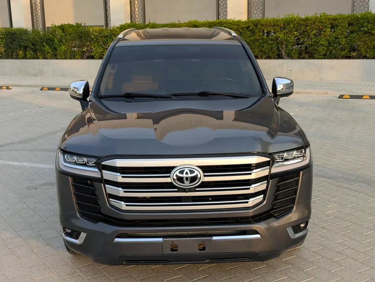 تويوتا لاند كروزر GXR Facelifted 2025 With Interior and Exterior V6 4.0L Full Option