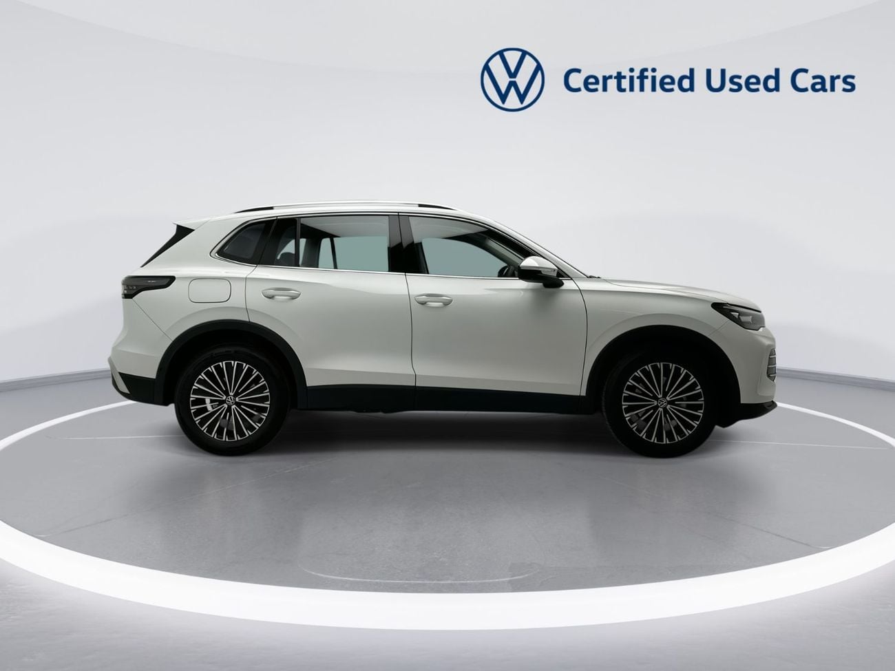 فولكس واجن تيجوان 1.4L | Panoramic Sunroof with Leather Seats  | VW Certified | GCC Specs