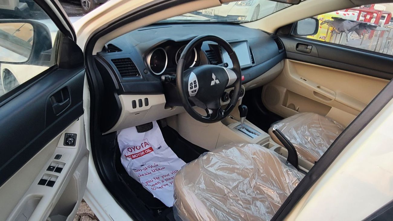 Mitsubishi Lancer خليجي