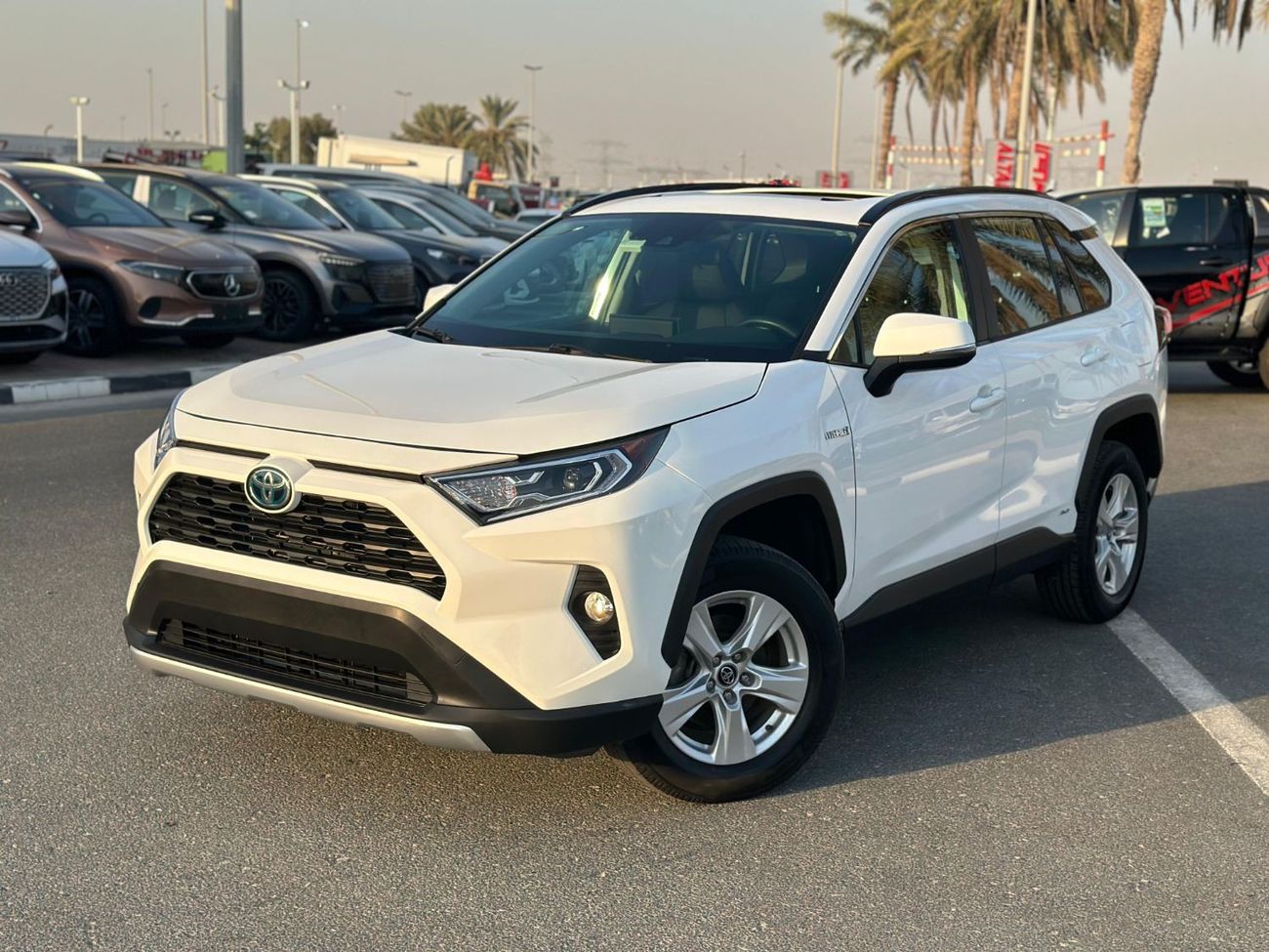 Toyota RAV4 XLE TOYOTA RAV 4 2020 HYBRID