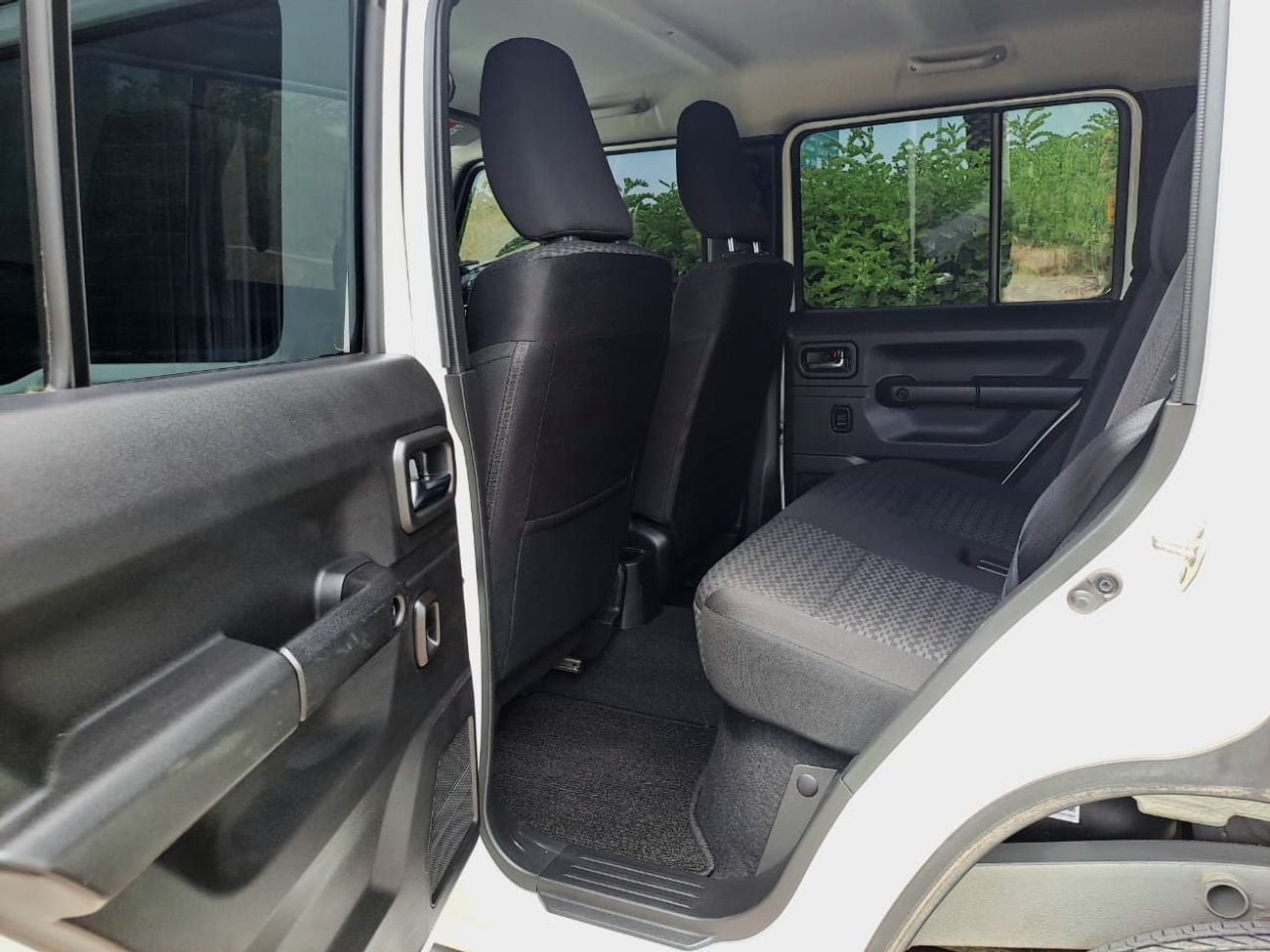 Suzuki Jimny GLX 1.5L (5-Doors) 1090-MONTHLY | 1.5 L | 4WD | GCC | CRUISE CONTROL I GPS I ACCIDENT FREE