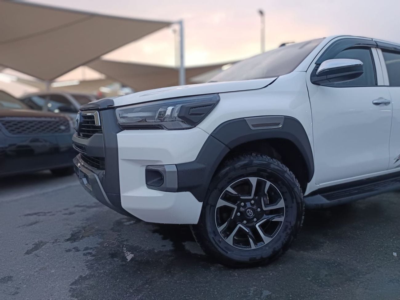 تويوتا هيلوكس GLX TOYOTA HILUX Adventure 2022 V4 best price  Quantities available!!!!!!!!