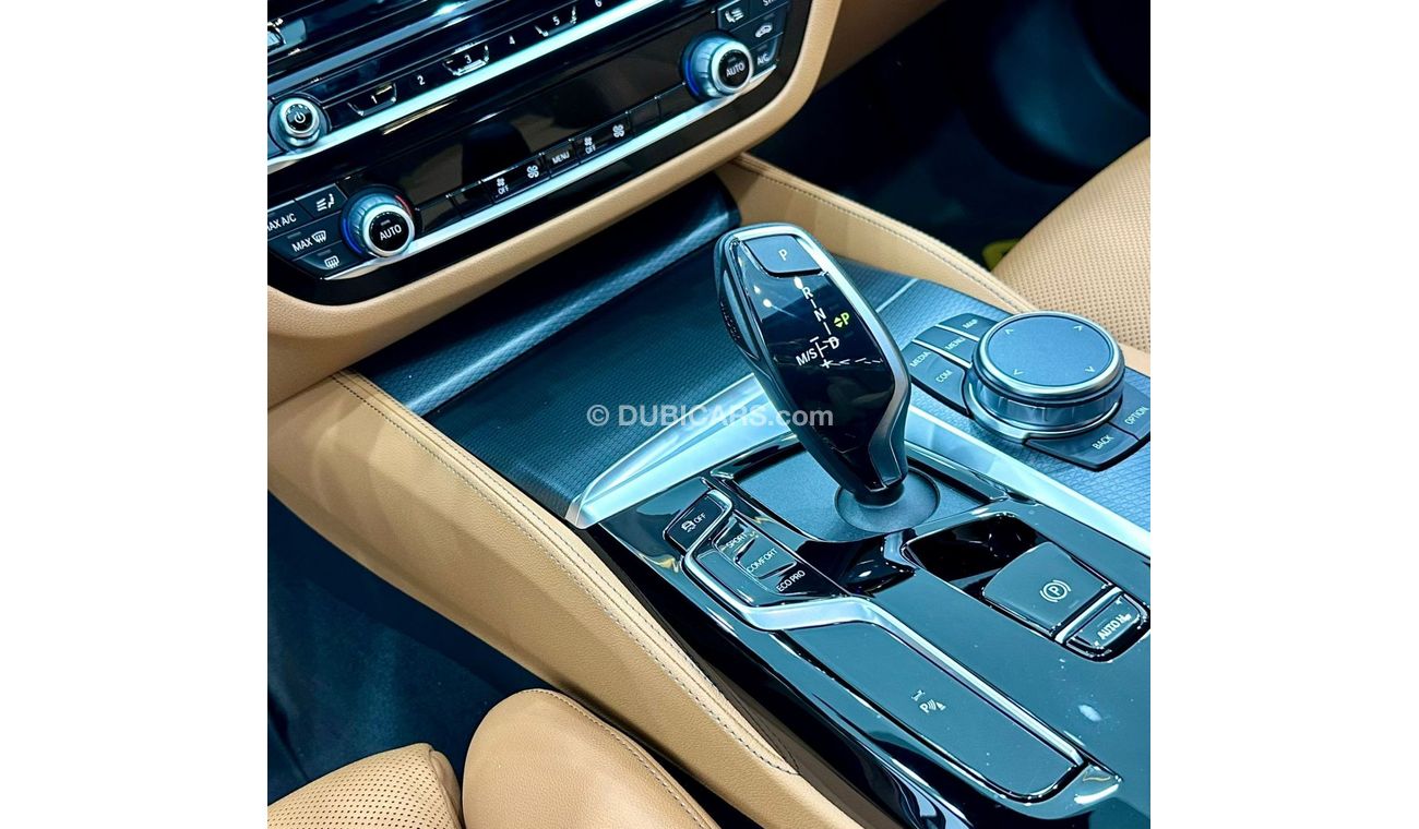 BMW 520i 2023 BMW 520i M Sport(Full Option), 04/2028 AGMC Warranty + Service Contract, GCC