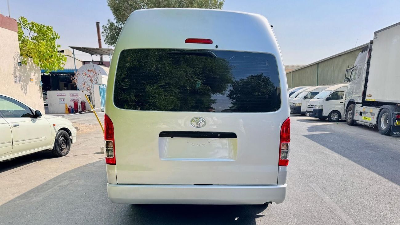 Toyota Hiace 14-SEATER | 3.0L DIESEL ENGINE | AT | RIGHT-HAND-DRIVE | 2WD