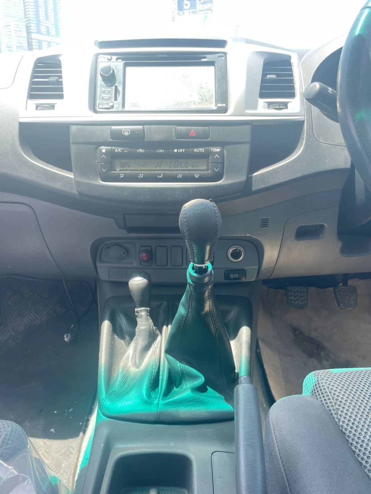 تويوتا هيلوكس diesel engine ,3.0 liter ,manual gear ,right hand drive