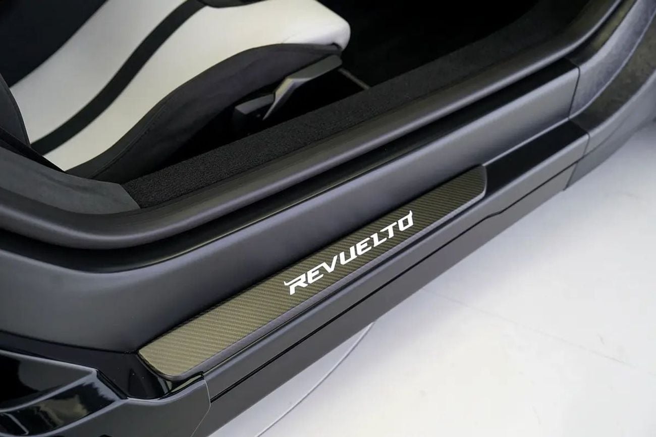 Lamborghini Revuelto STD 6.5L V12 Hybrid