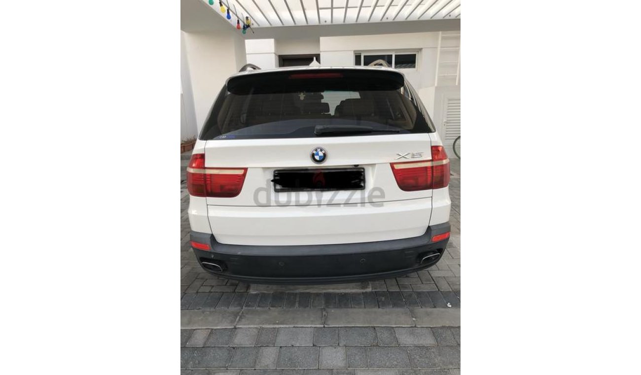 بي أم دبليو X5 2007 BMW X5 4.8i 116000km Expat Owned 30000AED OBO