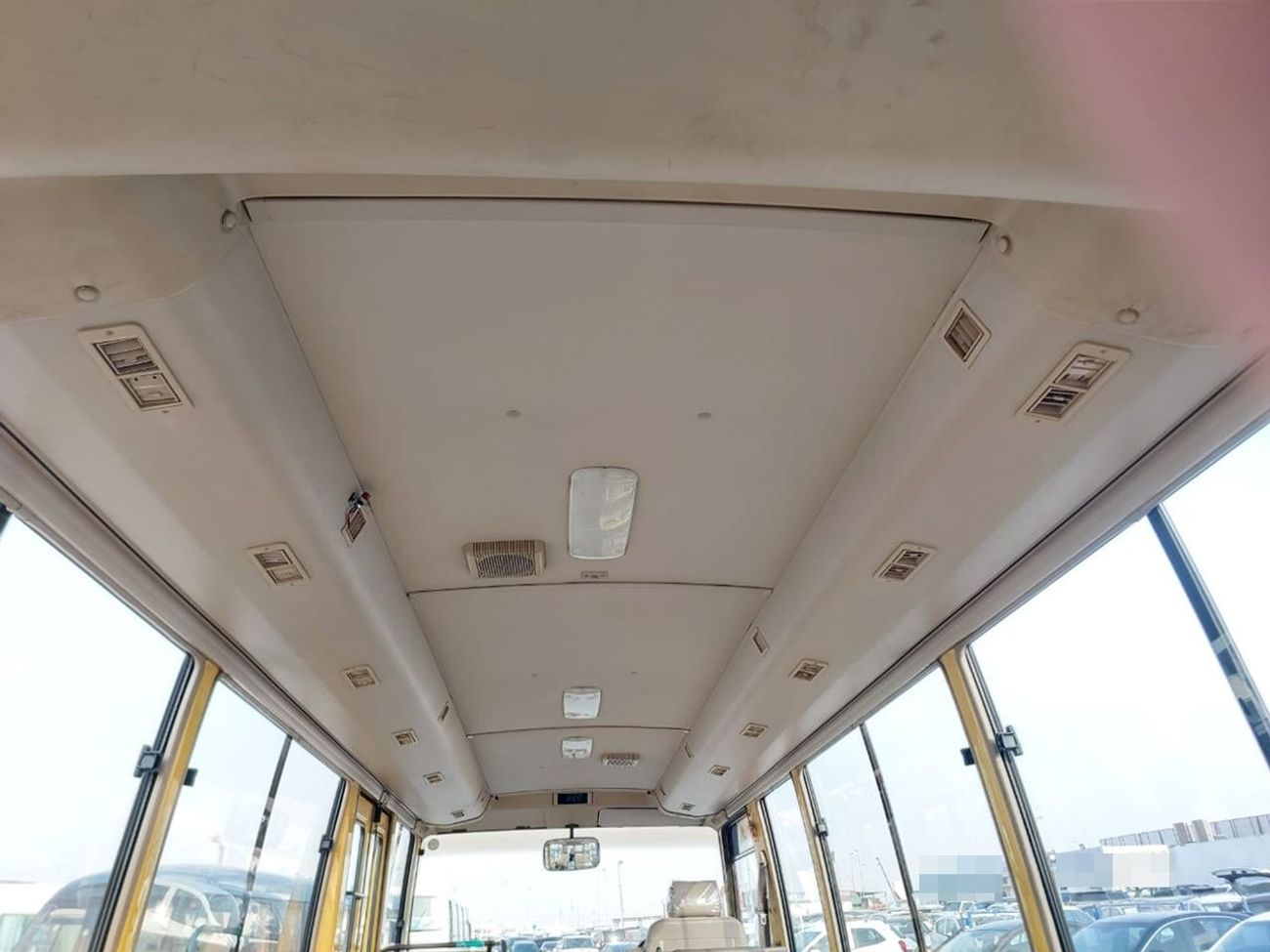 ميتسوبيشي روزا MITSUBISHI ROSA BUS RHD 2004 MODEL 4.2 L DIESEL AUTOMATIC(PM00594)