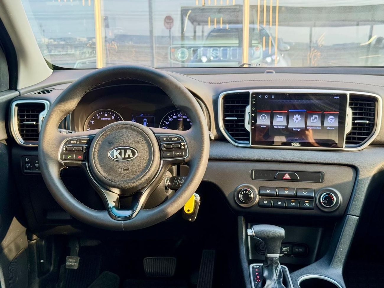 Kia Sportage EX 880X36 /-Monthly l GCC l 2.0 l Cruise, Camera, GPS l Accident Free