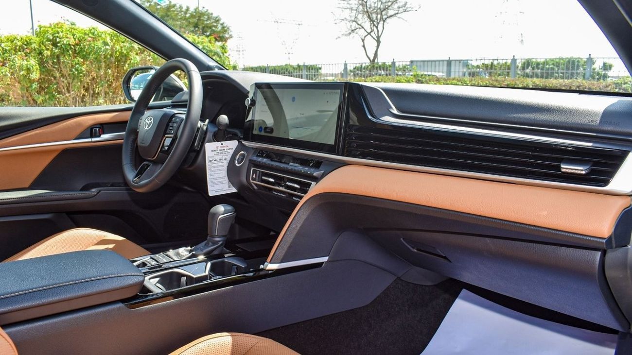 Toyota Camry 2025 - CAMRY LUMIERE 2.5L HYBRID JAPAN GCC