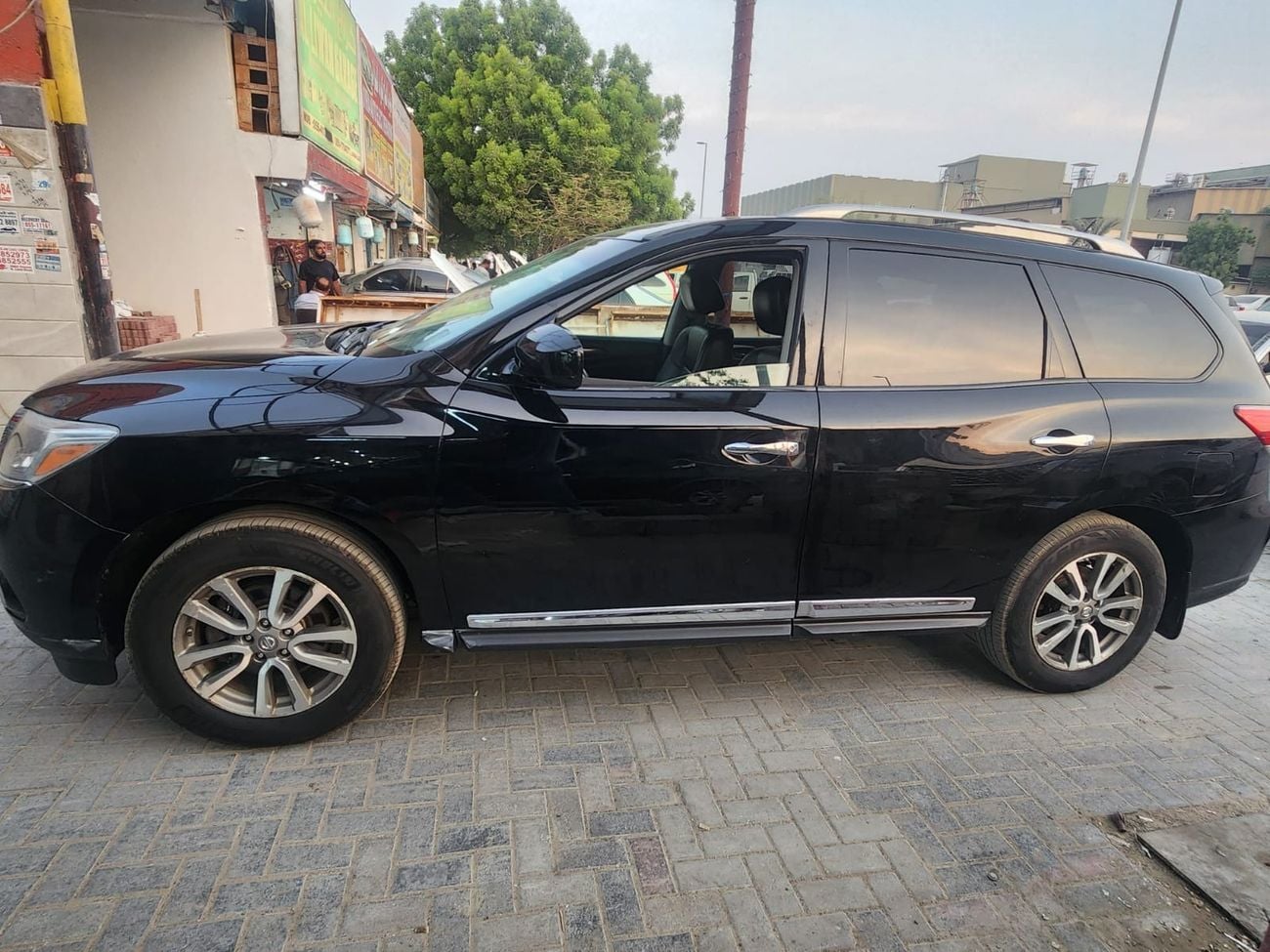 Nissan Pathfinder SL