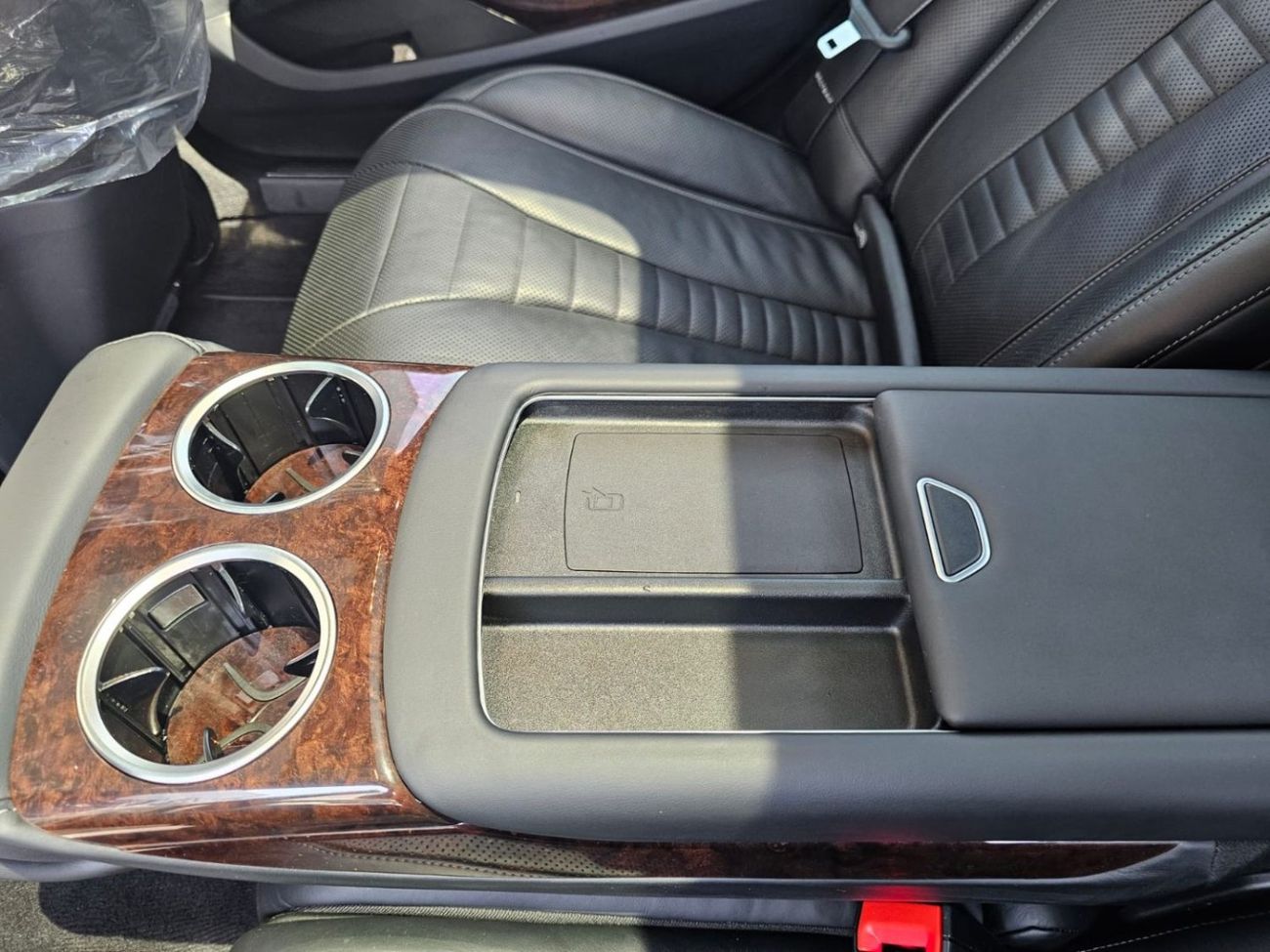 Mercedes-Benz S 560 Std 4.0L (463 HP)