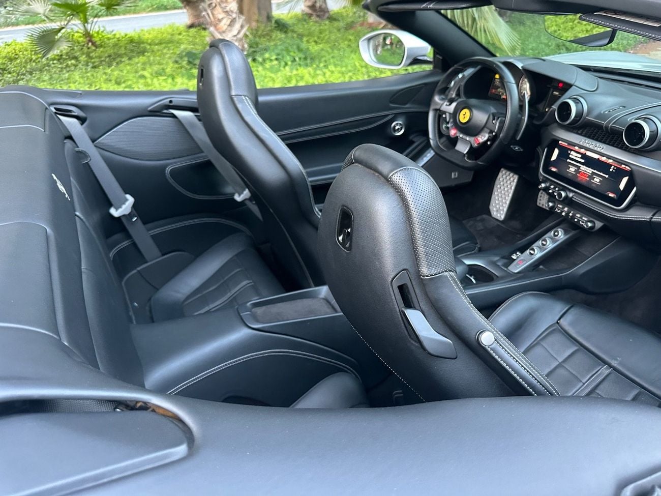 Ferrari Portofino 2022 Ferrari Portofino M | European Specs | 3.9L V8 Twin-Turbo | 612 HP | Hard Top | 18,000 KM | Per