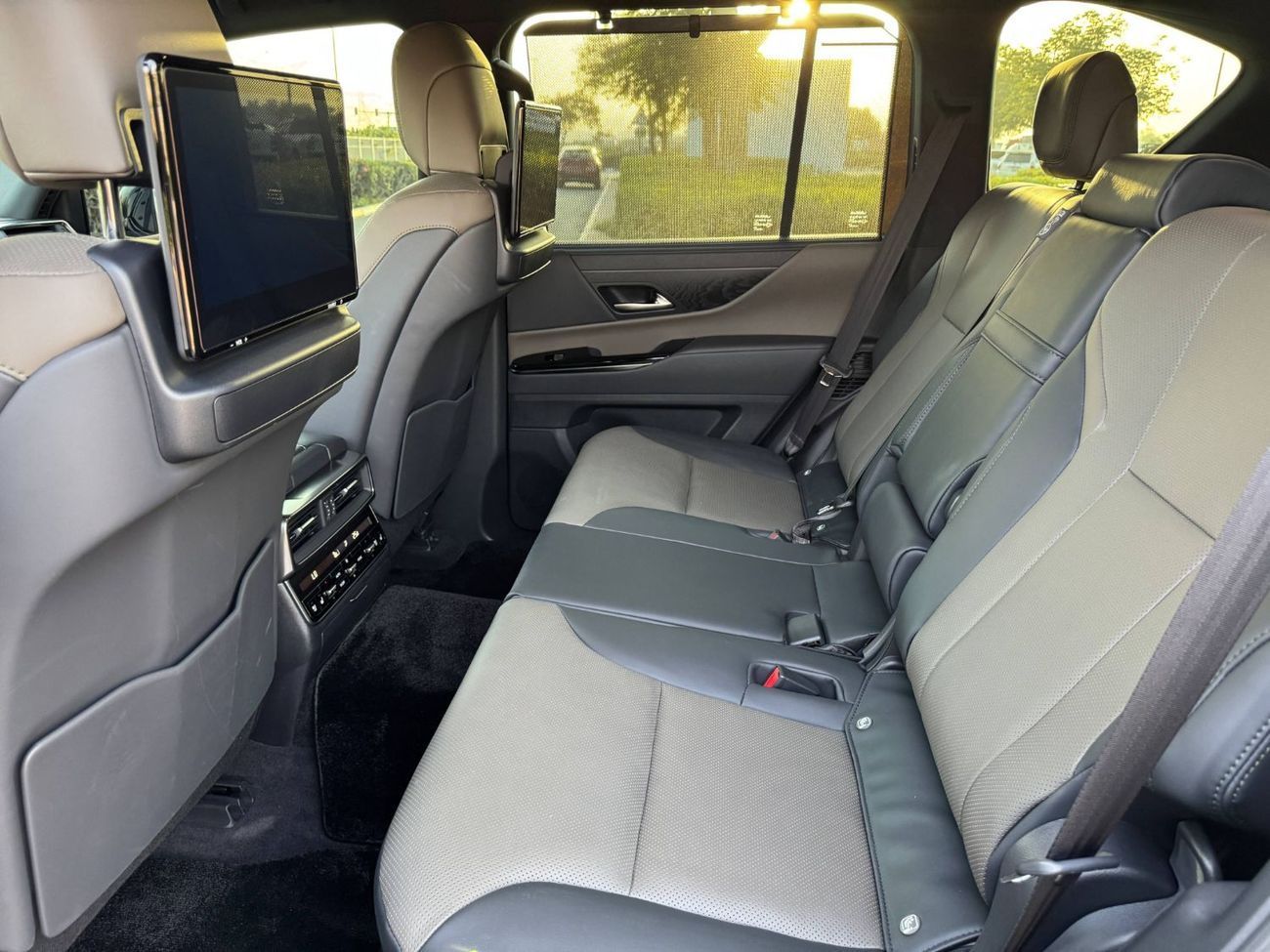 Lexus LX 700h Signature