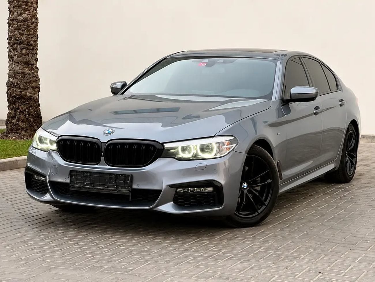 BMW 520i 1,183 P.M | 520i M Sport | GCC Specs | Pristine Condition