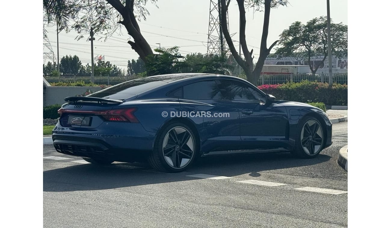 Audi etron GT AUDI GT E-TRON 2022 GCC SPCIAL EDITIONS UNDER WARRANTY WITH SERVICE CONTRACT