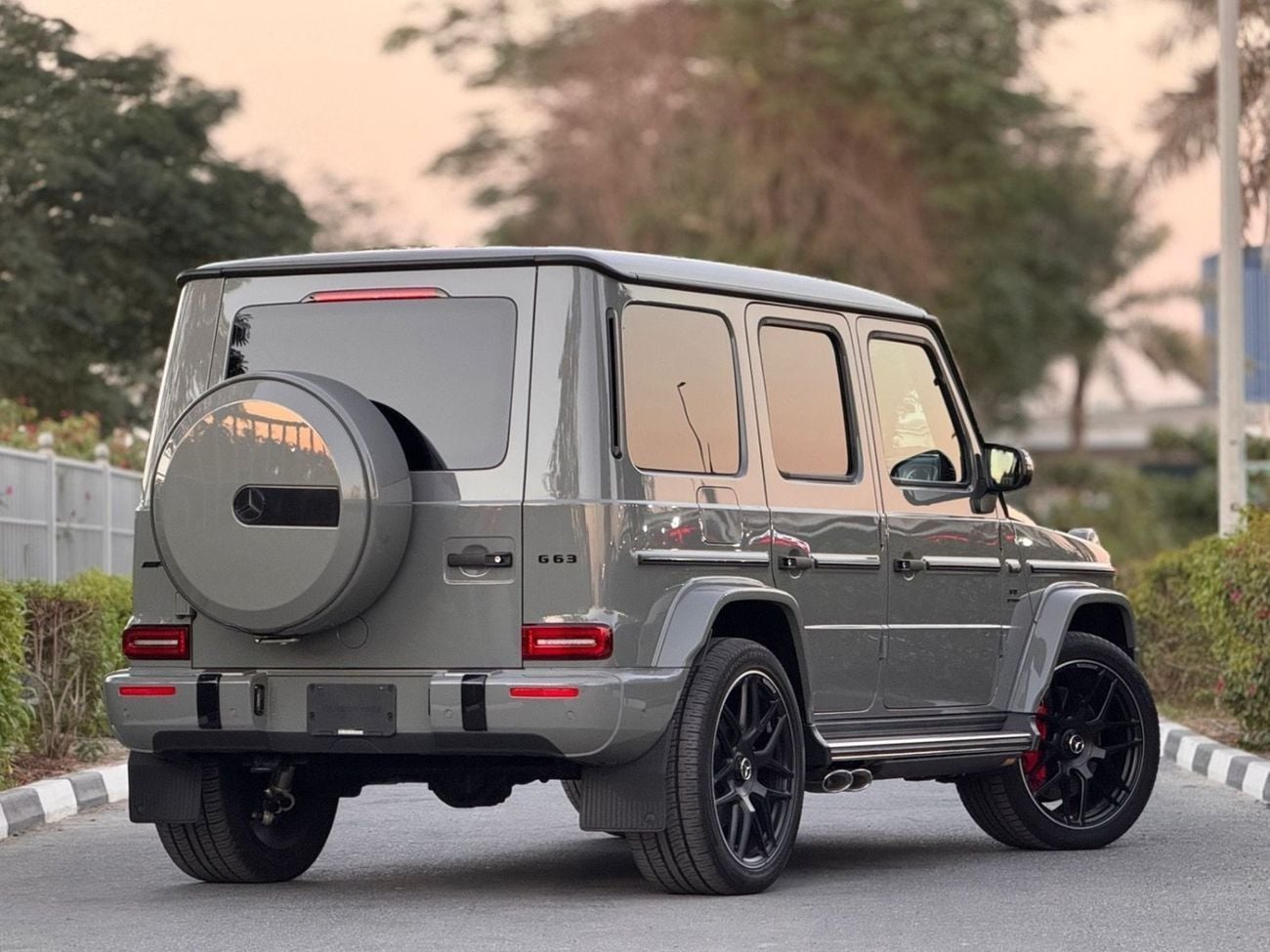 مرسيدس بنز G 63 AMG  DOUBLE NIGHT PACKAGE 2024 / NARDO GREY