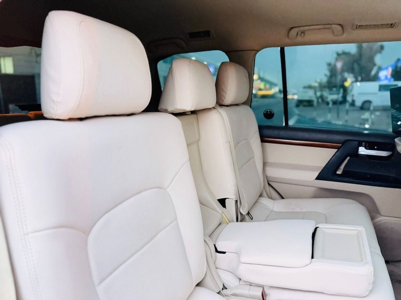 Toyota Land Cruiser GXR+ 4.0L