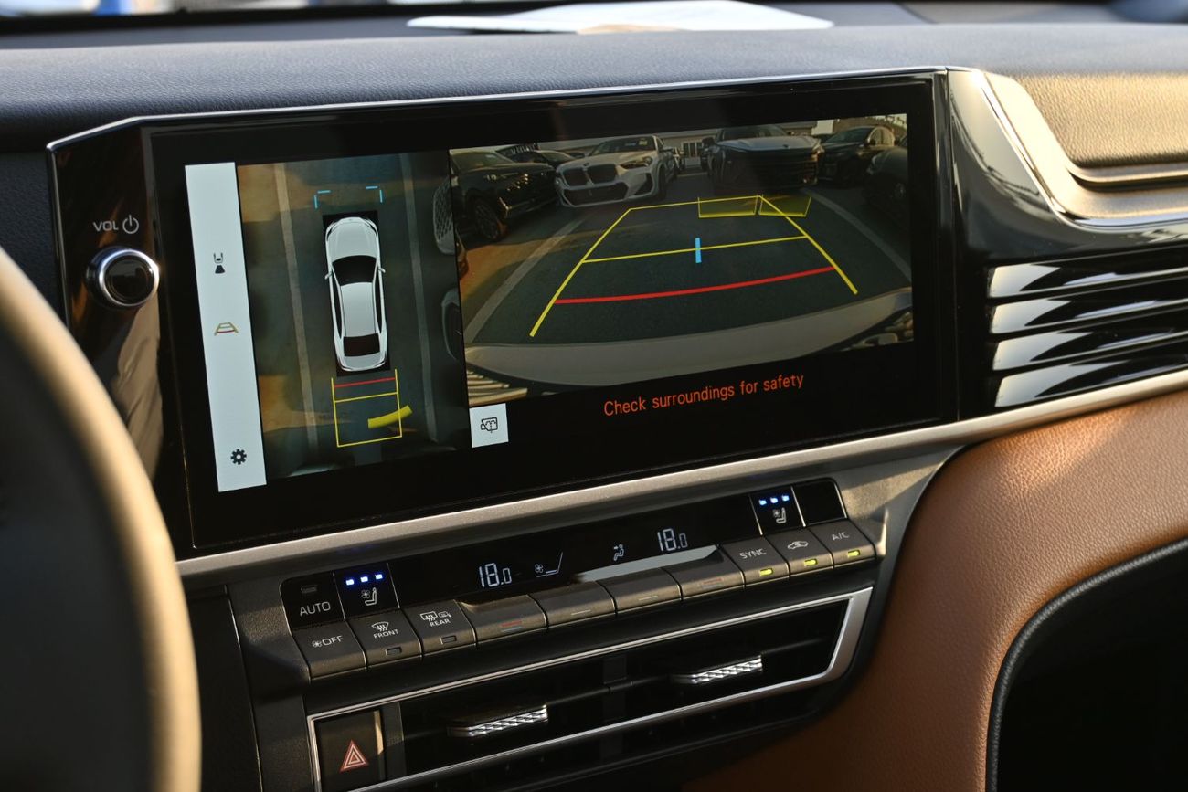 Toyota Camry Toyota Camry Lumiere 2.5L Hybrid, Model 2025, Color White