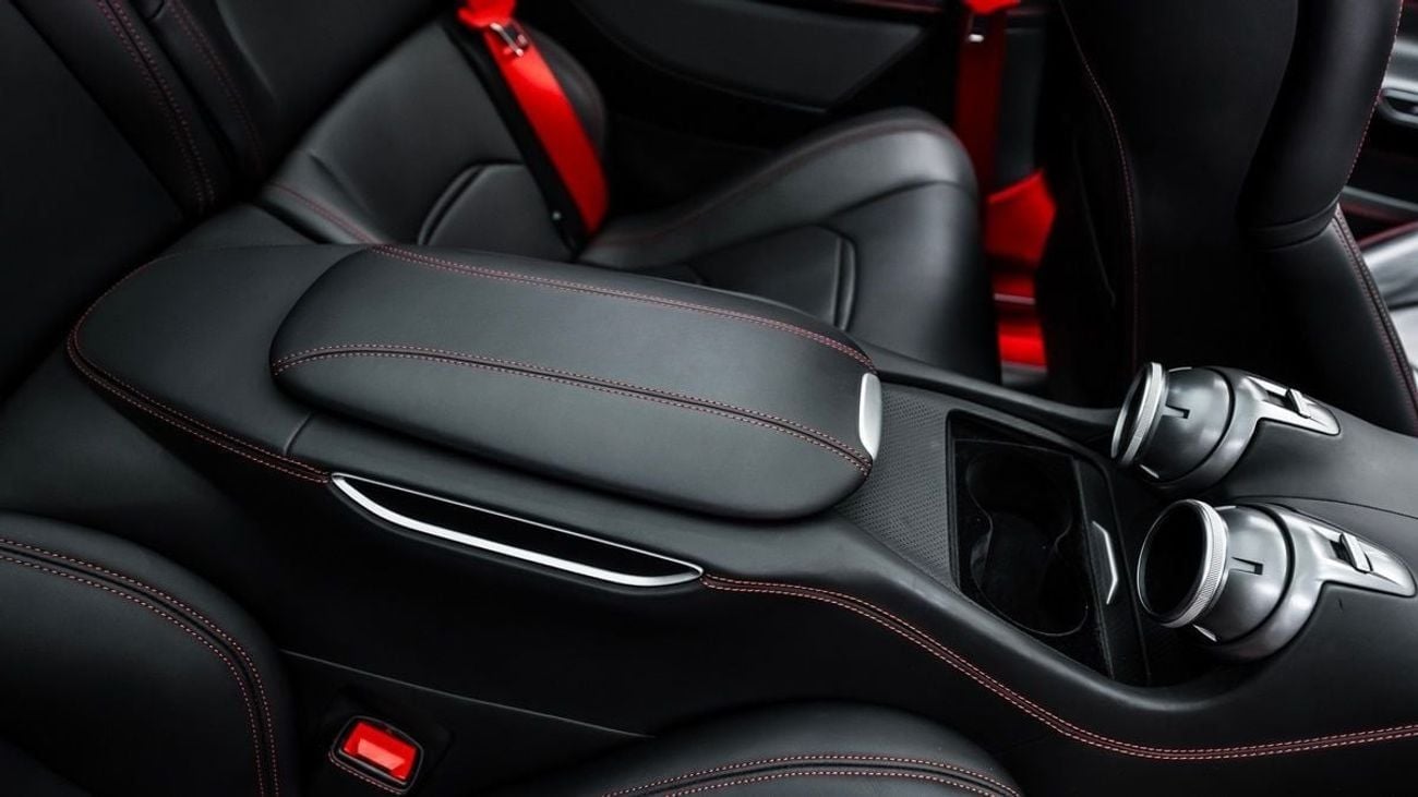 فيراري جي تي سي 4  لوسو - 2017 - GCC - Under Warranty till Oct 2025