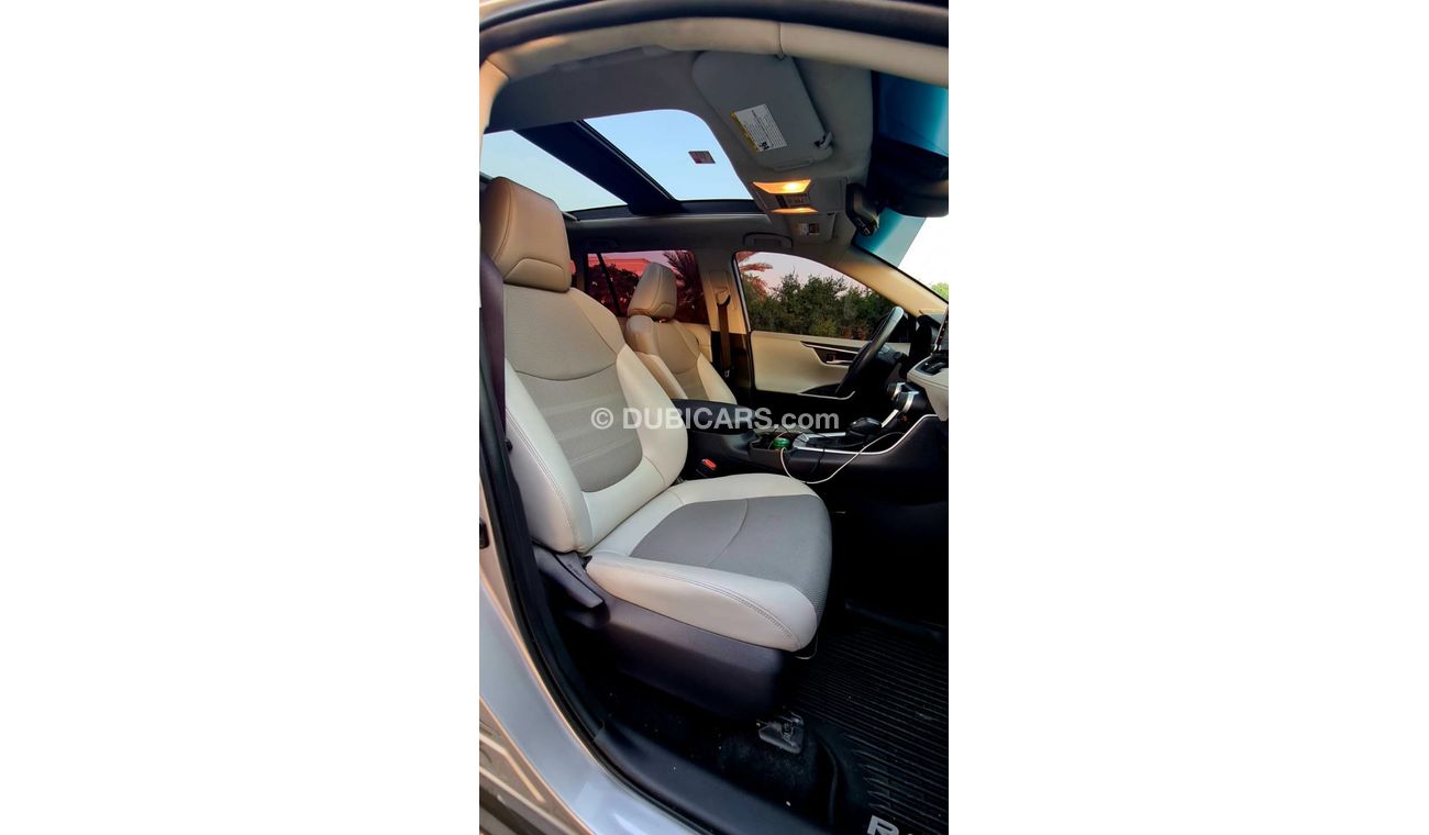 Toyota RAV4 | USA SPECS | V4 | 2WD | PANORAMIC ROOF | FULL OPTION