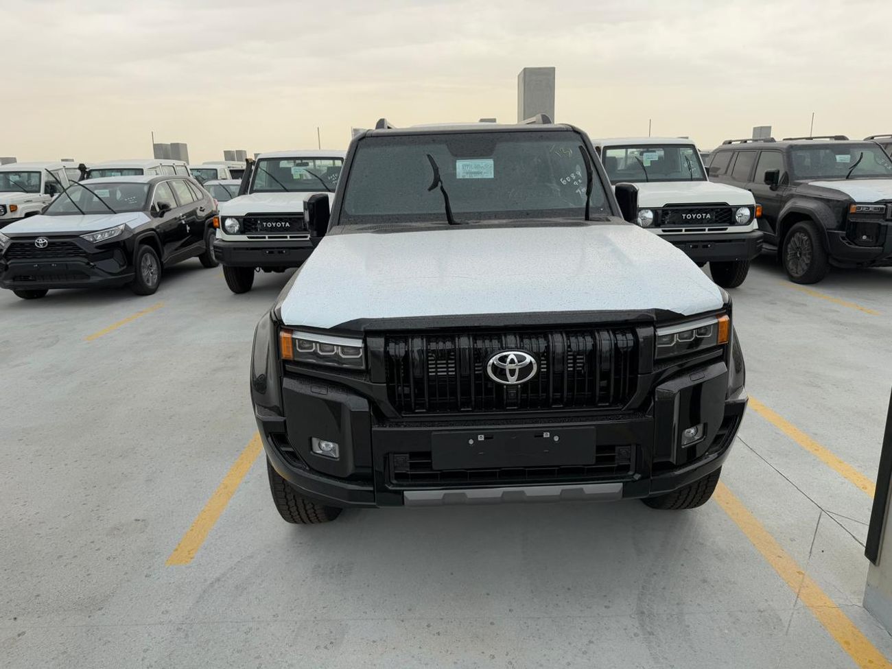 تويوتا برادو 2025 Toyota Prado Luxury Premium (Full-Option) J250 7-Seater 2.4L 4-Cyl Turbo Petrol A/T 4WD Africa 