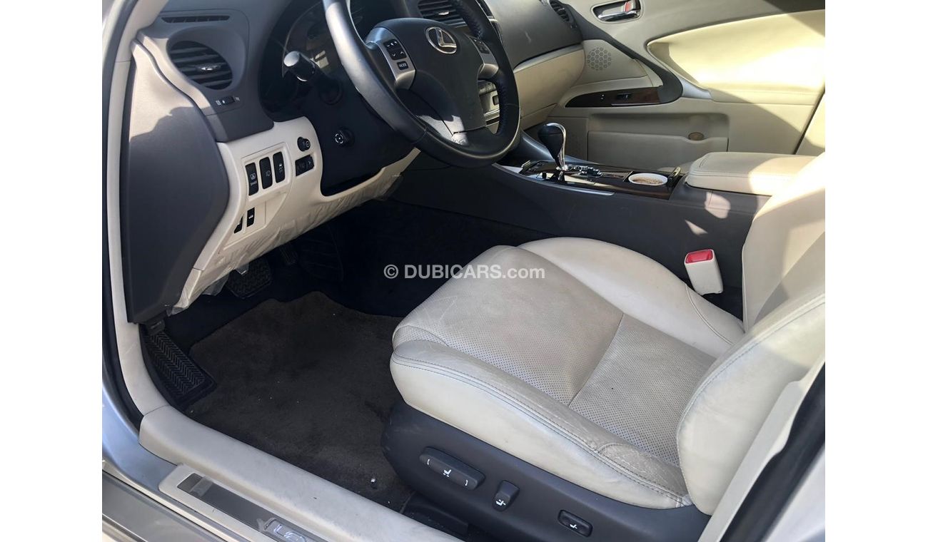 Lexus IS300 2013 Model - GCC Specs