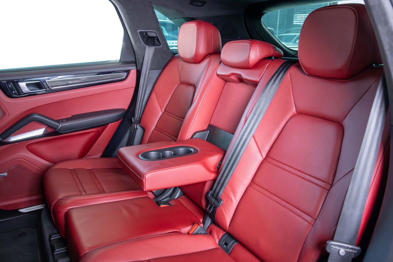 Porsche Cayenne Turbo 4.0L (550 HP) Special Order-Al Nabooda Warranty Until 10/2026-22 Inch Forged Rims