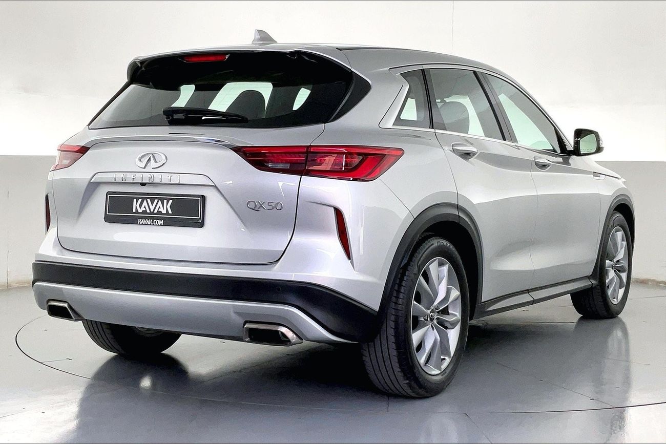 إنفينيتي QX50 Luxe | عرض العيد الحصري | خالية من أضرار الفيضانات