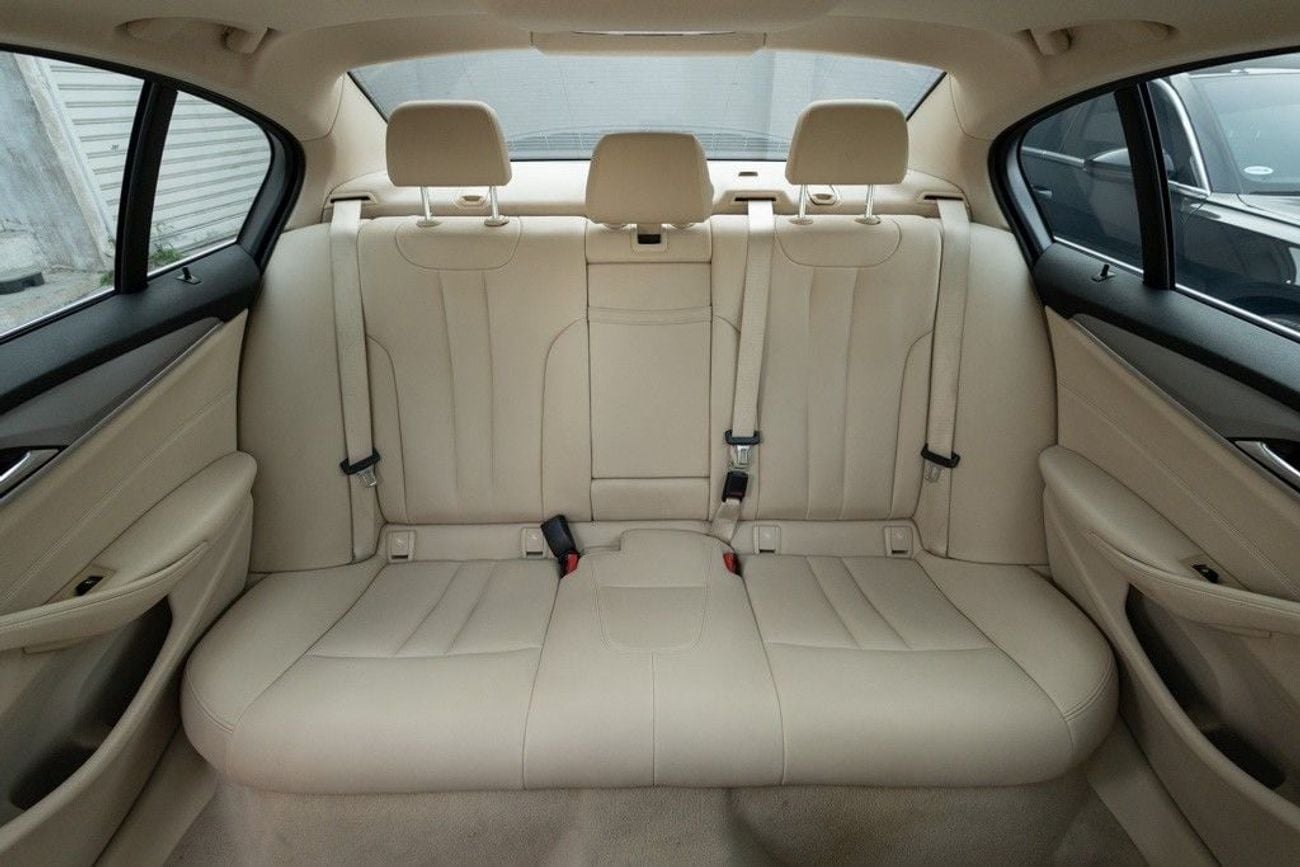 BMW 520i TARGA 4S BMW 5 Series 520 2019 GCC specs for 1,171.00 AED monthly