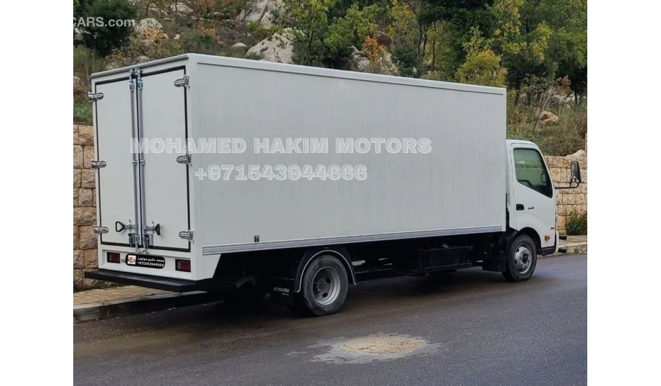 Hino 300 2023 Hino 916 with Cargo box 6.1T Diesel Manual Transmission