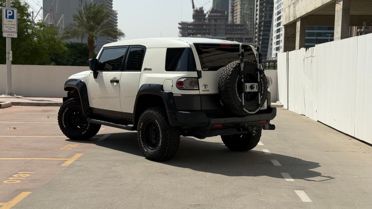 تويوتا إف جي كروزر