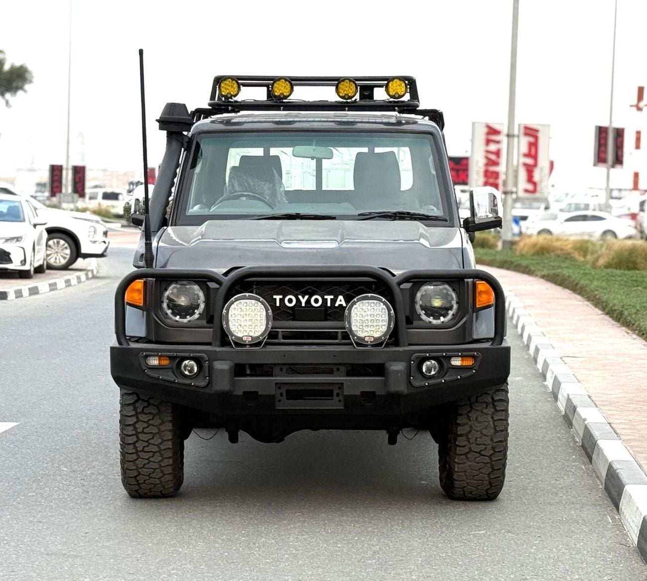 تويوتا لاند كروزر بيك آب PICKUP DLX Winch 4.5L