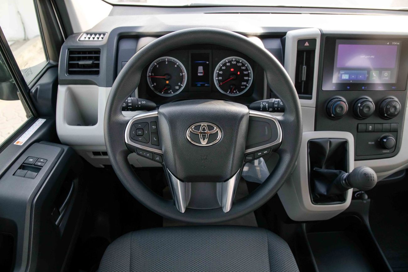 تويوتا هاياس 2.8L - White Inside Dark Grey | Export Only