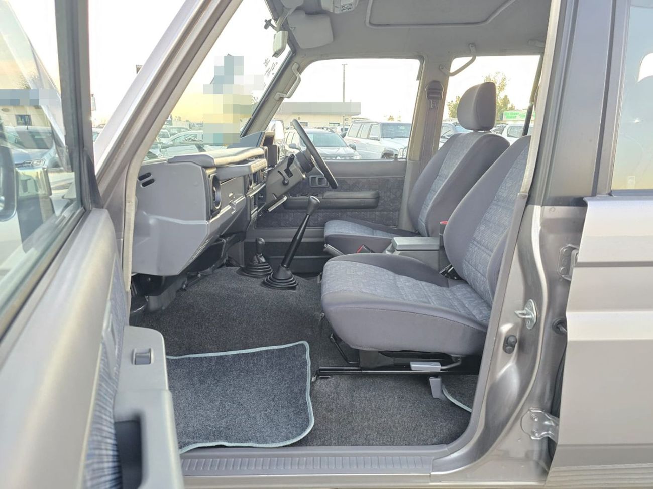 تويوتا لاند كروزر TOYOTA LAND CRUISER SUV RHD 2001 MODEL 4.1 L DIESEL MANUAL(PM03166)