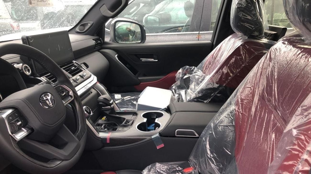 تويوتا لاند كروزر GR SPORT