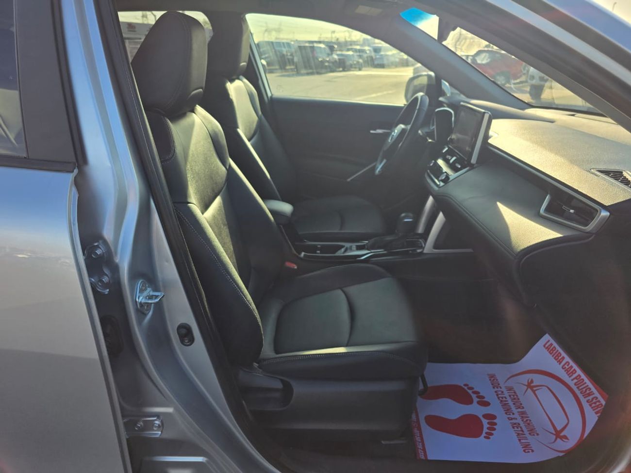 تويوتا كورولا كروس 2.0 XLE (AWD)