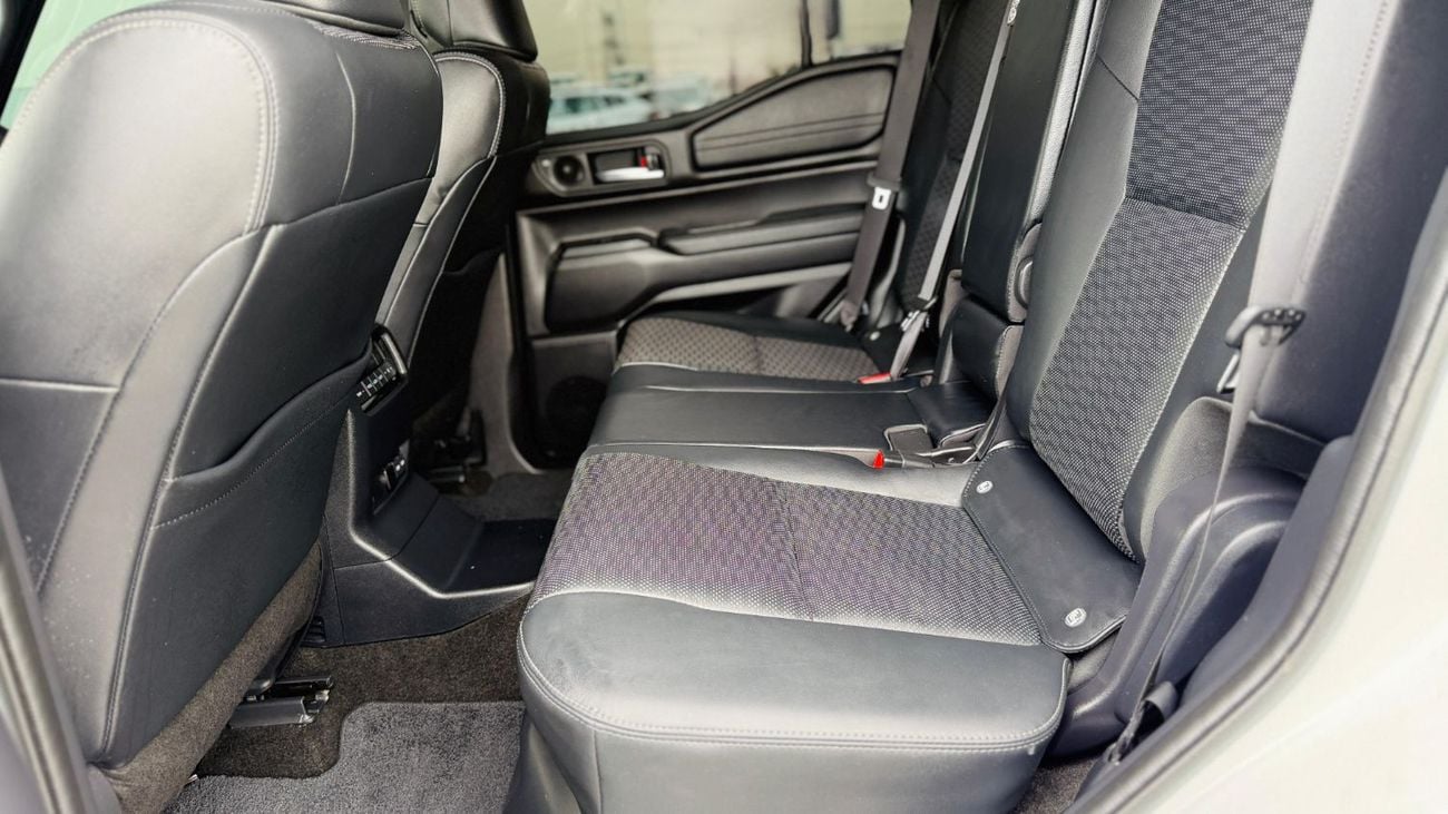 Toyota Prado 2025| 2.8L DIESEL ENGINE | AT | RHD | JBL SOUND SYSTEM | COOL BOX | DIGITAL INSTRUMENT CLUSTER | 360